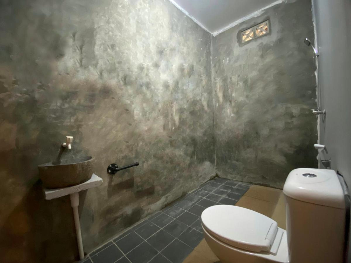 יוגיאקרטה Reeneo Guesthouse מראה חיצוני תמונה